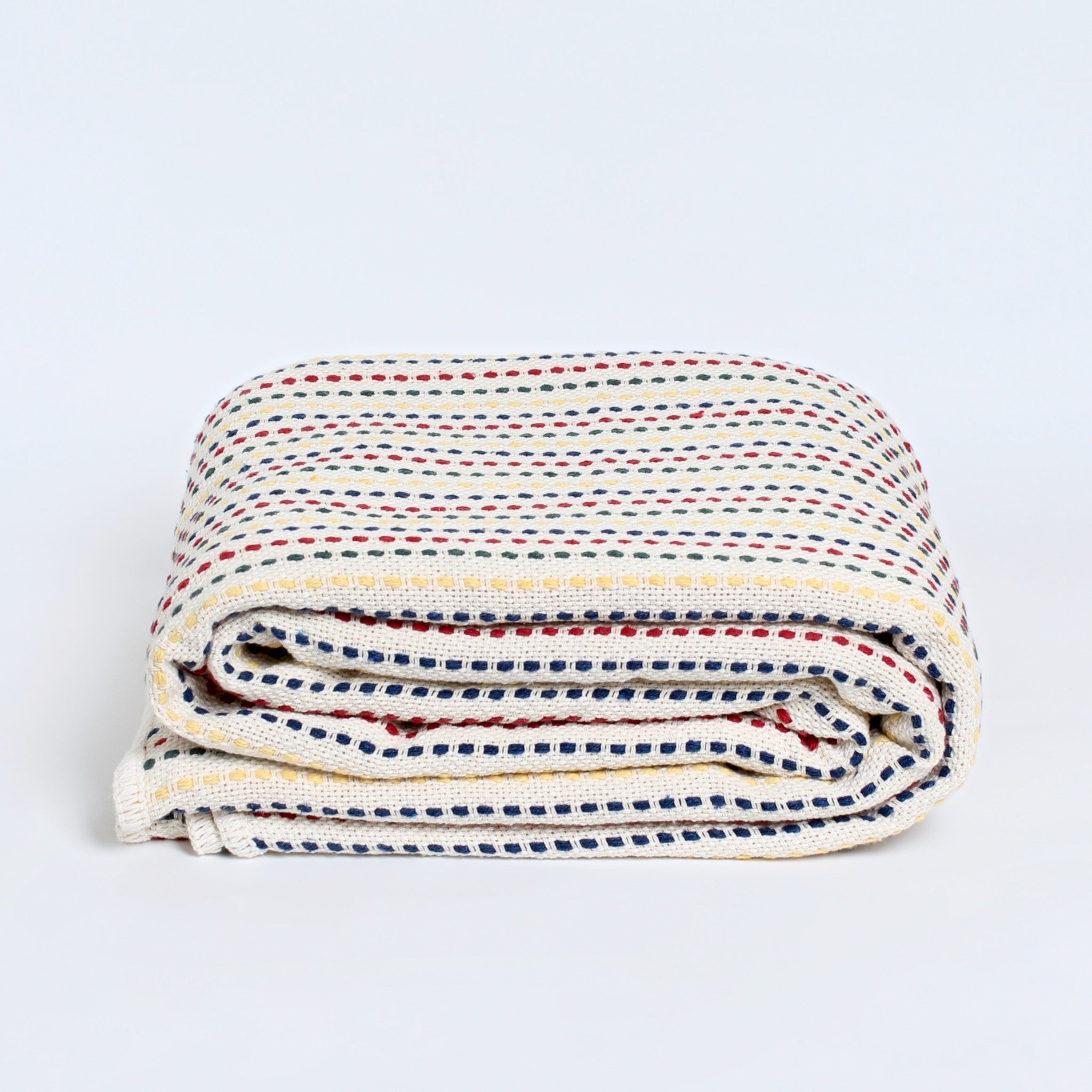 Multicolor cotton blanket 170x220 cm — eco-friendly throw made from recycled materials — artisan-crafted in Portugal for bed, sofa, or travel use