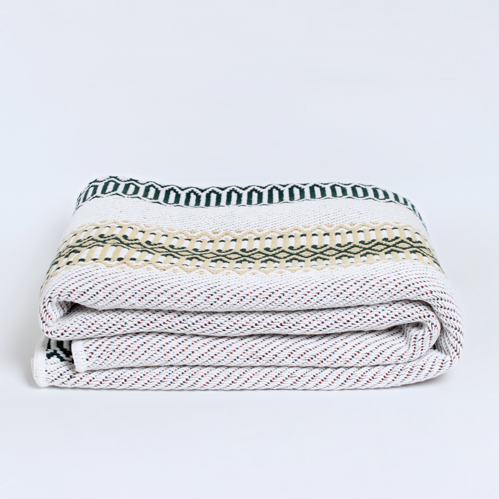 Multicolor recycled cotton blanket 180x220 cm — sustainable woven throw for bed, sofa, or picnic — handmade in Portugal with eco-friendly materials