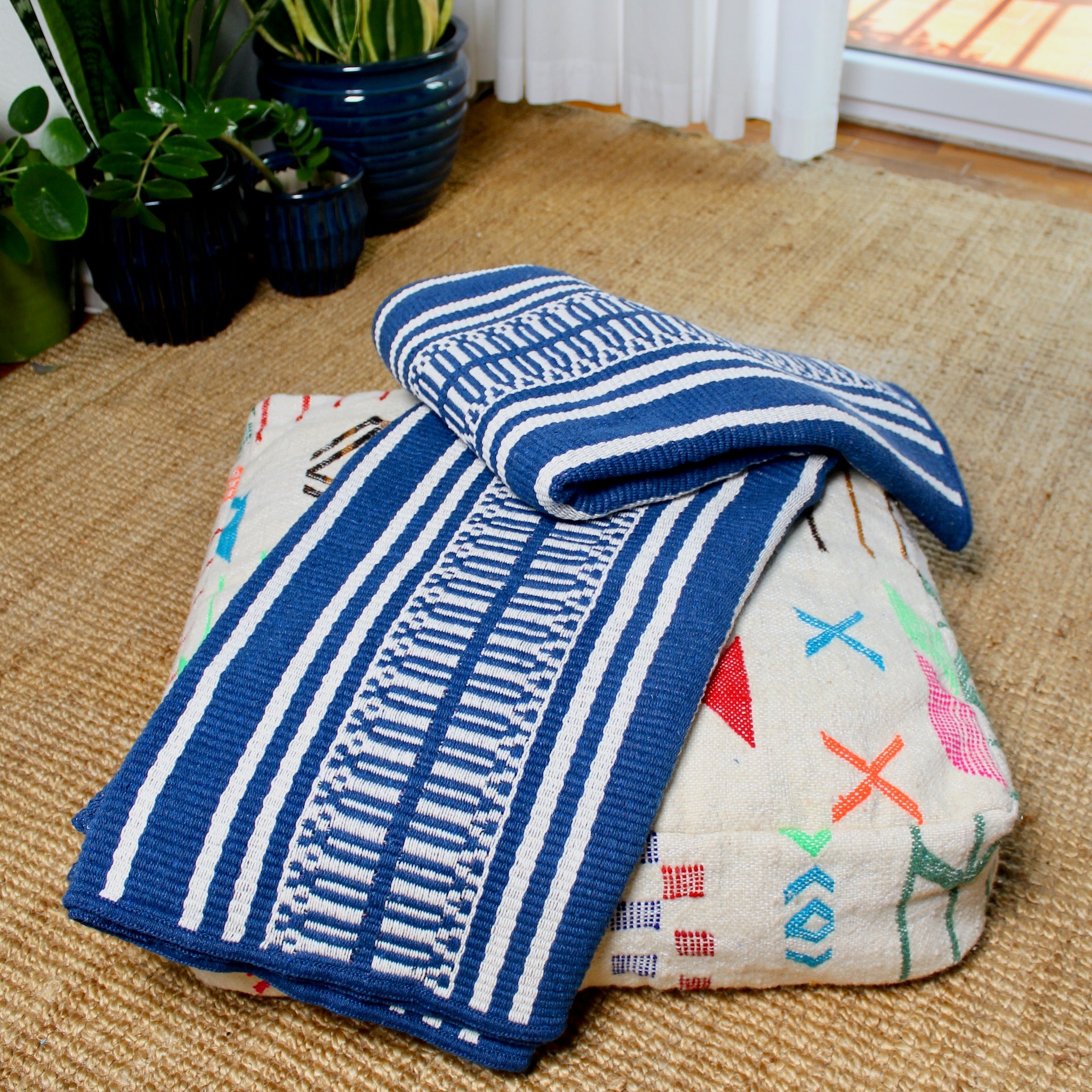 Floor Cushion - Pouf - Elaxi