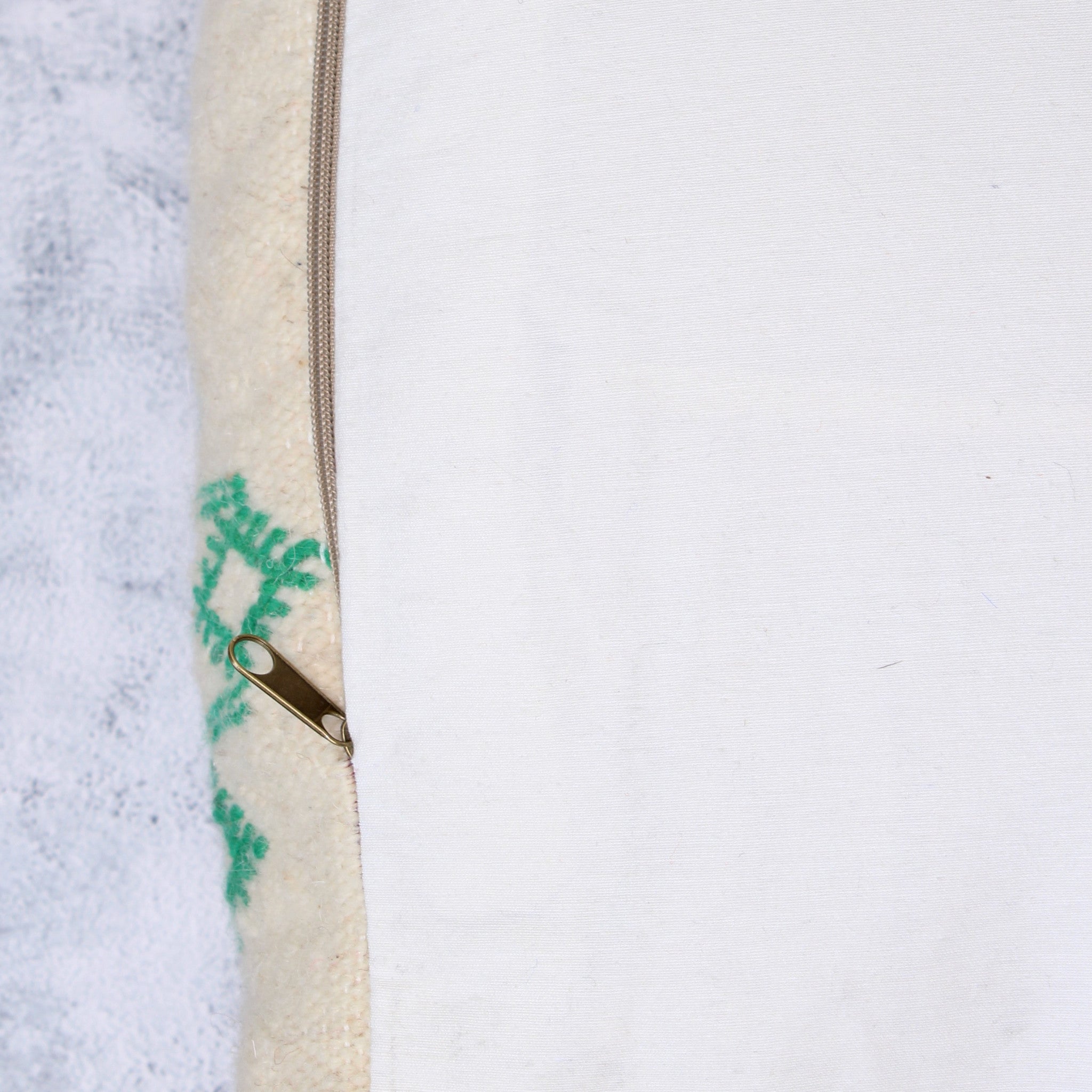 Floor Cushion - Pouf - Gata